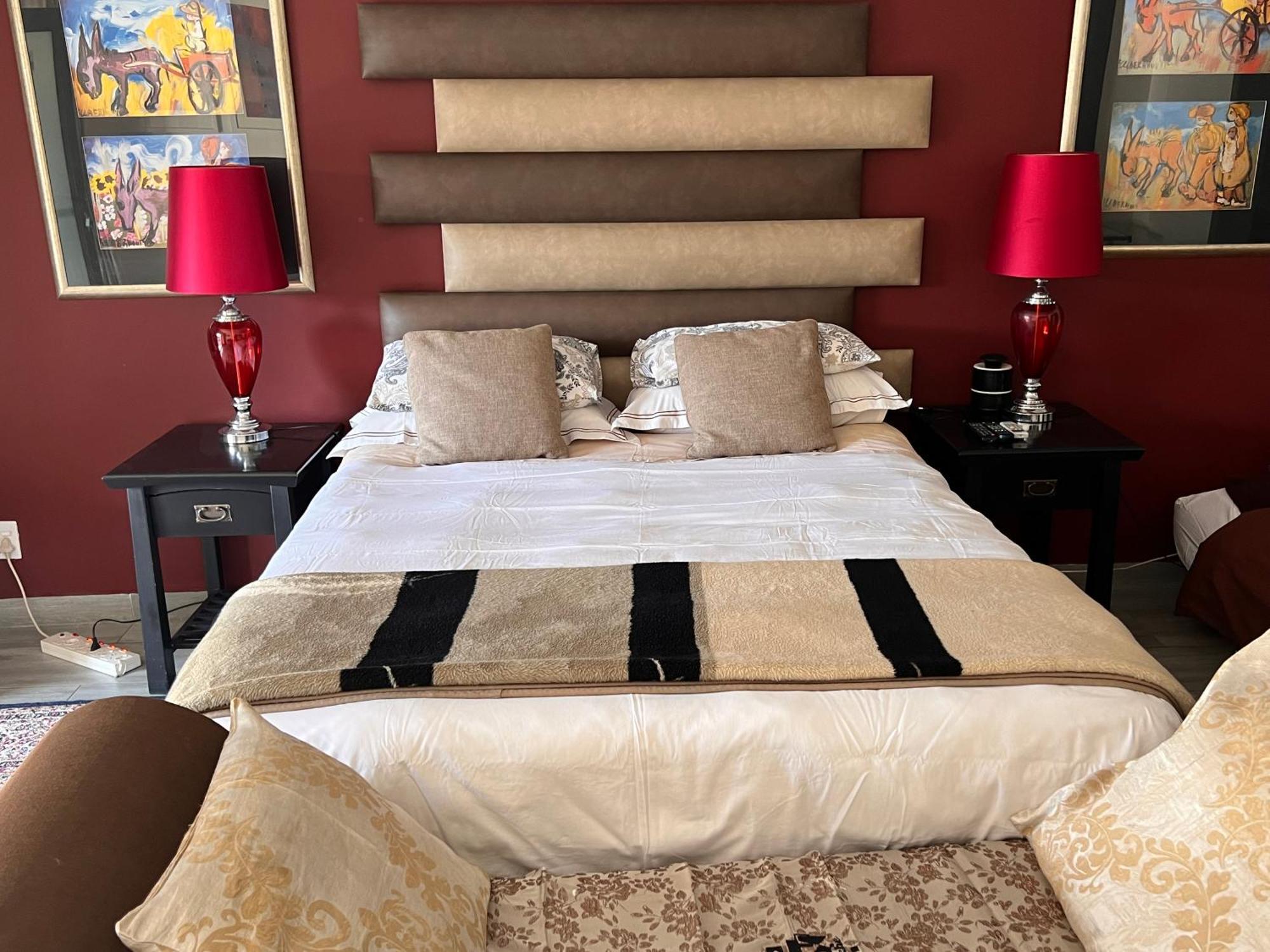 2 Op Terblanche Guesthouse Boksburg Bagian luar foto